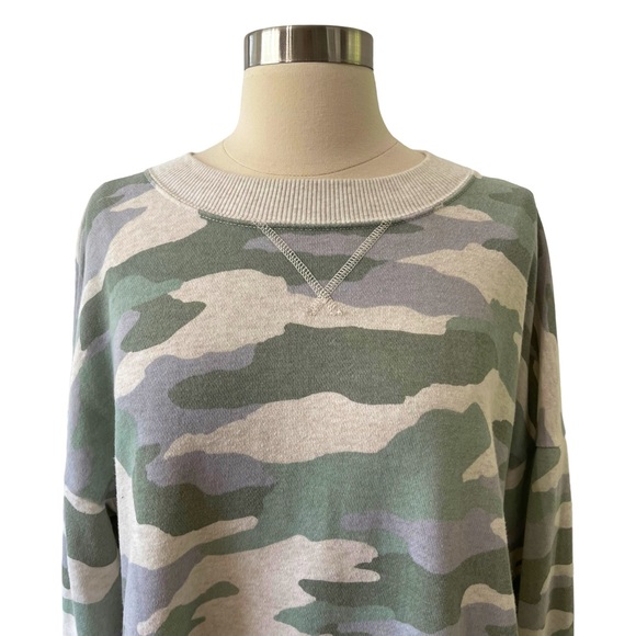 Aerie Women’s Active Sweatshirt Size Large Green and Cream in Color - Picture 2 of 6